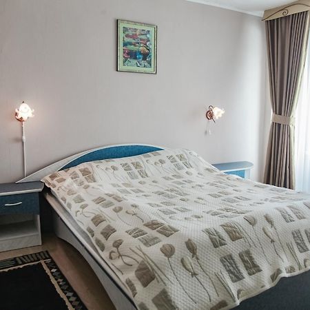 Sary Arka Hotel พาฟโลดาร์ ภายนอก รูปภาพ