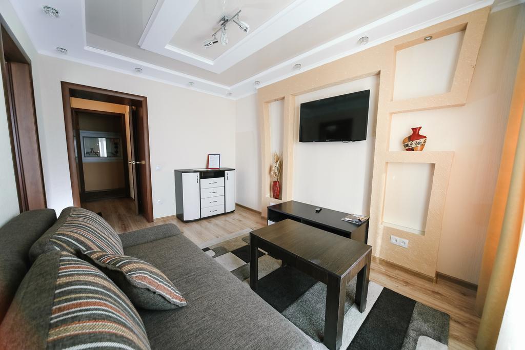 Sary Arka Hotel พาฟโลดาร์ ภายนอก รูปภาพ