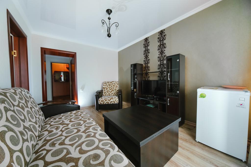 Sary Arka Hotel พาฟโลดาร์ ภายนอก รูปภาพ