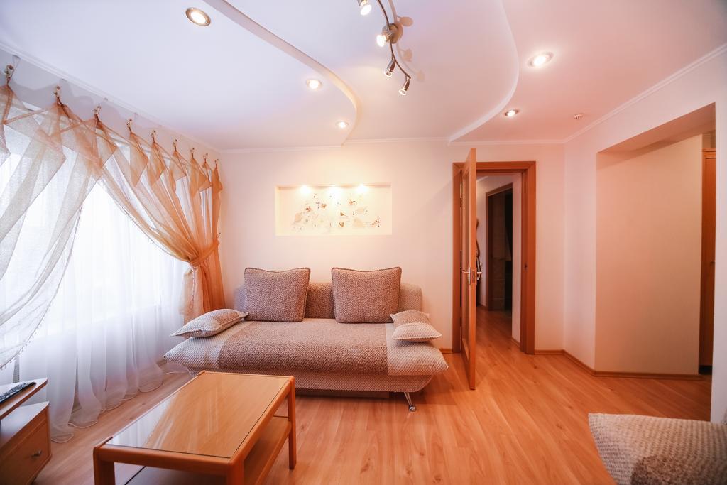 Sary Arka Hotel พาฟโลดาร์ ภายนอก รูปภาพ