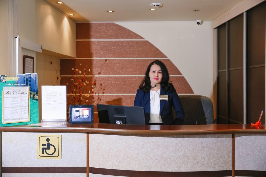Sary Arka Hotel พาฟโลดาร์ ภายนอก รูปภาพ
