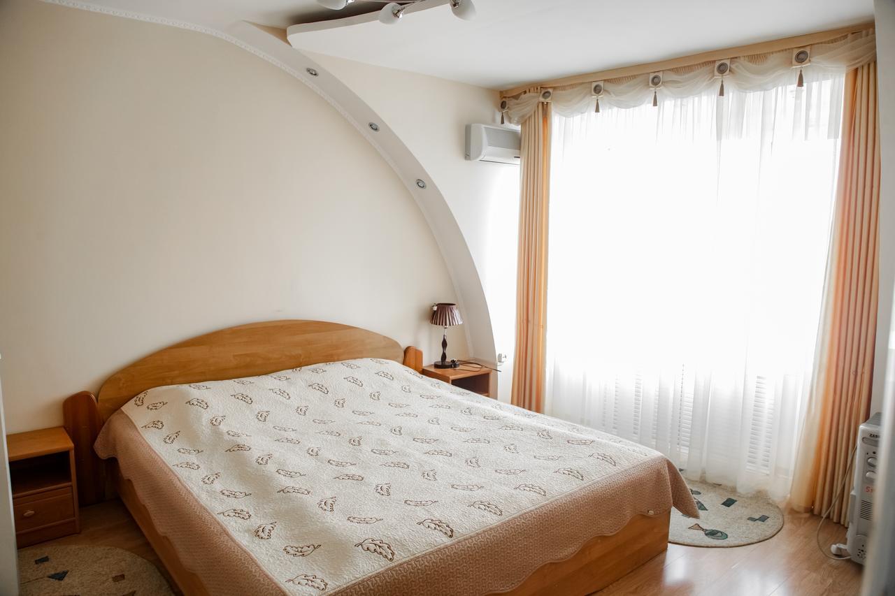 Sary Arka Hotel พาฟโลดาร์ ภายนอก รูปภาพ
